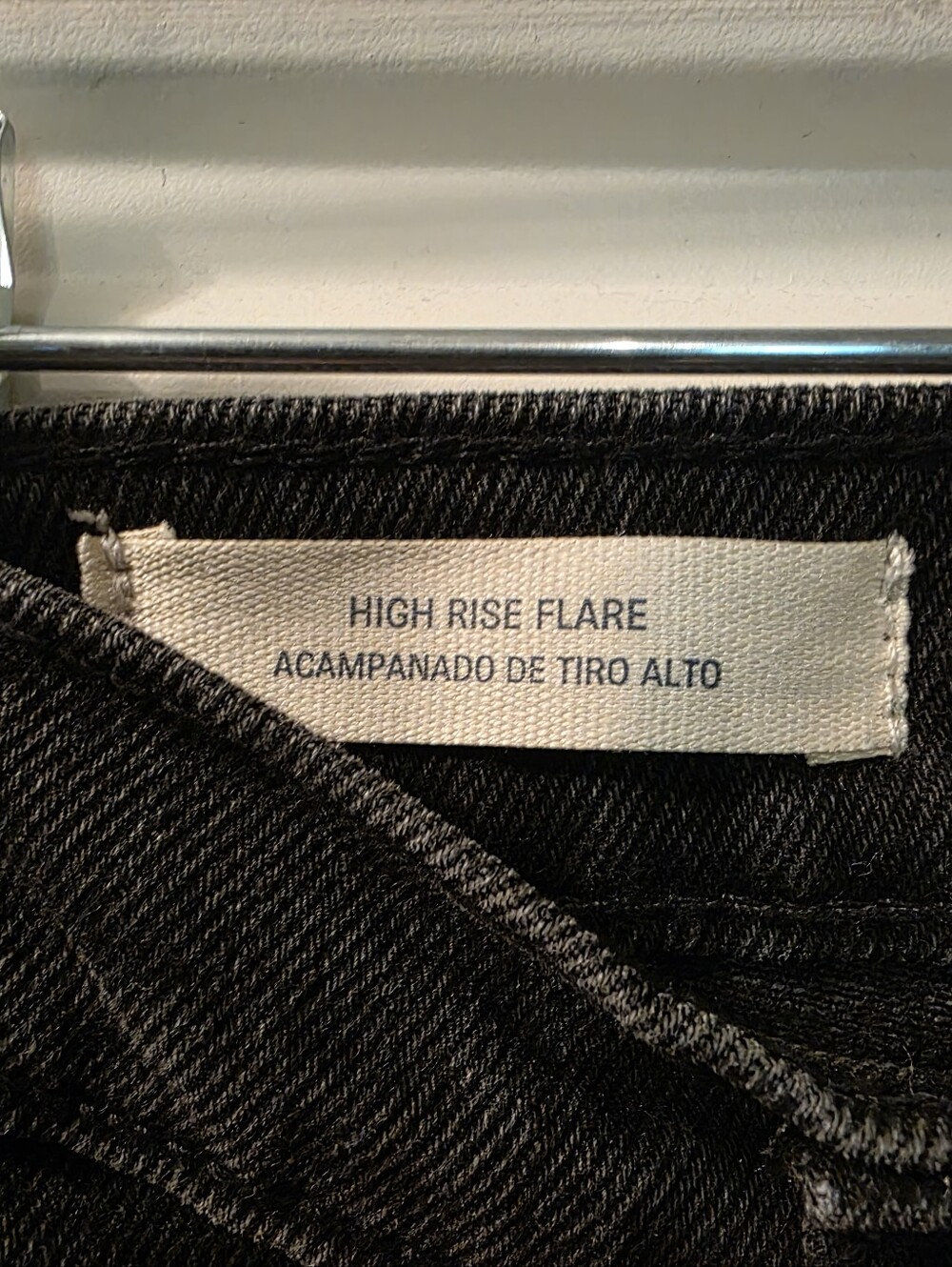 Womens High-Rise Flared Jeans In Black Size 16R - Picture 4 of 4